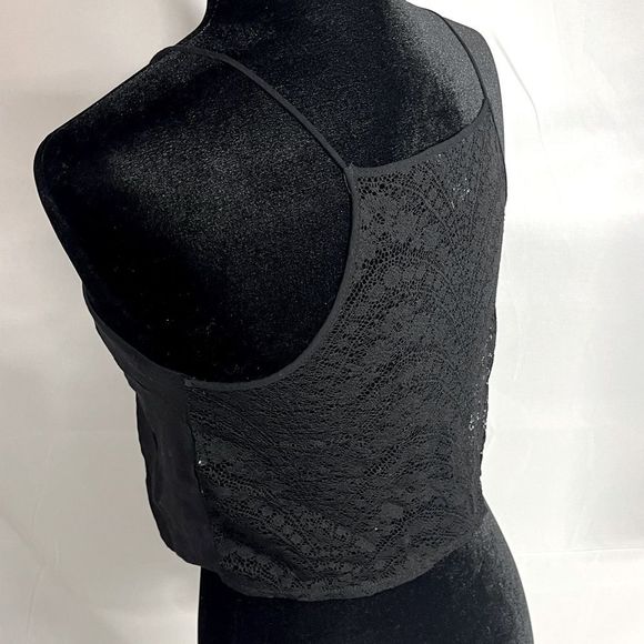 Laced Back Black Crop Top - Picture 7 of 9